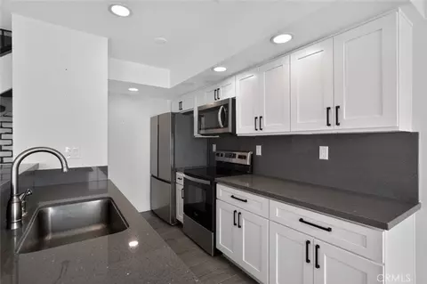 Kitchen - 3546 20th St, Highland, CA 92346 photo 1 of 3