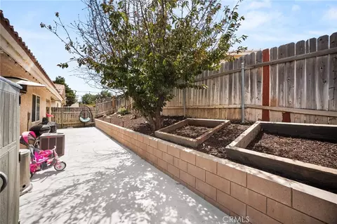 Exterior - 9588 Mountain Pine Ct, Phelan, CA 92371 photo 8 of 8
