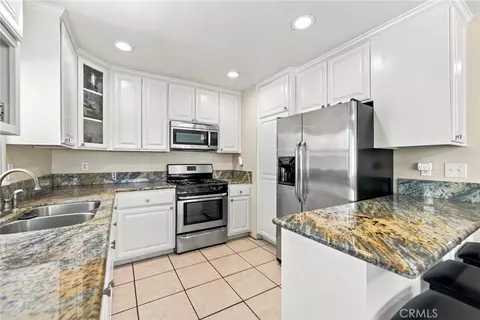 Kitchen - 4263 Baggett, Riverside, CA 92505 photo 2 of 5