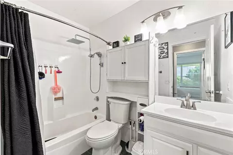 Bath - 4263 Baggett, Riverside, CA 92505 photo 1 of 4