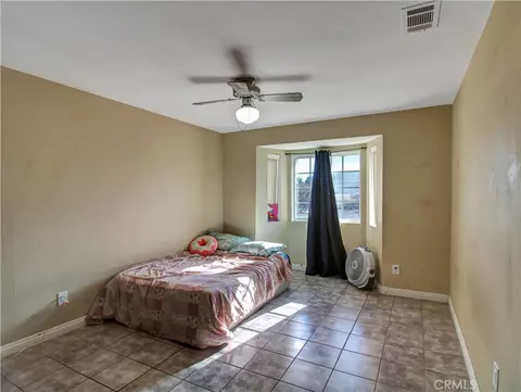 Bedroom - 7831 Pismo Ave, Hesperia, CA 92345 photo 5 of 10