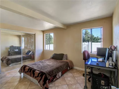 Bedroom - 7831 Pismo Ave, Hesperia, CA 92345 photo 3 of 10