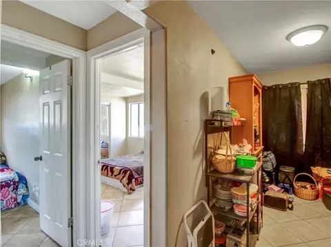Entry Way - 7831 Pismo Ave, Hesperia, CA 92345 photo 1 of 1