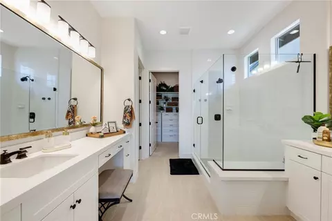 Bath - 11547 Explorer Ct, Corona, CA 92883 photo 3 of 6