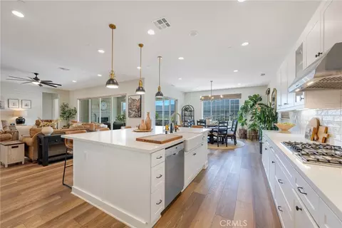 Kitchen - 11547 Explorer Ct, Corona, CA 92883 photo 6 of 9