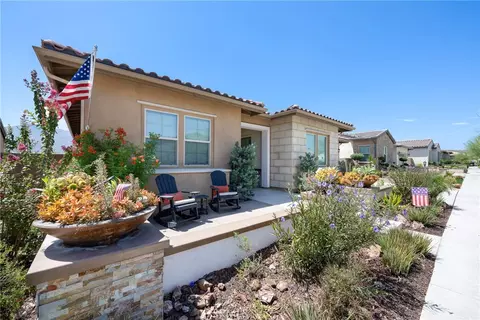 Exterior - 11547 Explorer Ct, Corona, CA 92883 photo 5 of 13