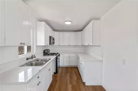 Kitchen - 21932 Standing Rock Ave, Apple Valley, CA 92307 photo 1 of 4