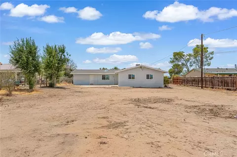 Exterior - 21932 Standing Rock Ave, Apple Valley, CA 92307 photo 7 of 8