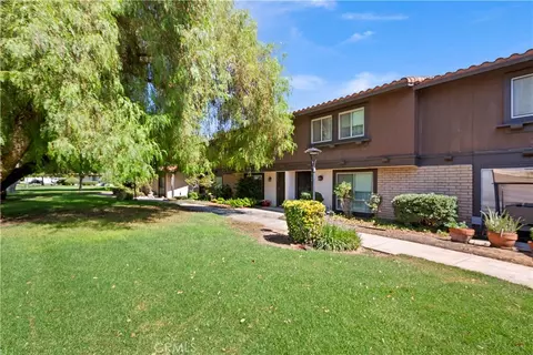 Exterior - 8714 Lincoln Ave, Riverside, CA 92504 photo 3 of 9