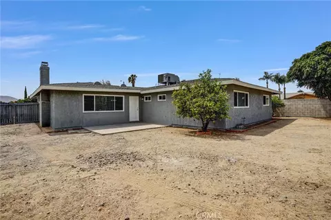 Exterior - 16410 Fontlee Ln, Fontana, CA 92335 photo 3 of 5