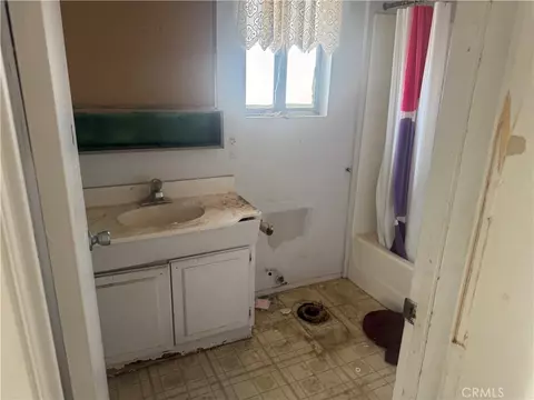 Bath - 3601 Balsa, Yucca Valley, CA 92284 photo 1 of 1