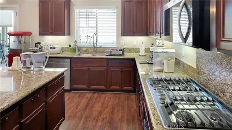 Kitchen - 45804 Corte Mislanca, Temecula, CA 92592 photo 6 of 7