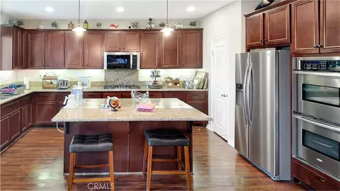 Kitchen - 45804 Corte Mislanca, Temecula, CA 92592 photo 2 of 7