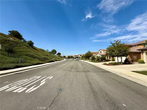 View/Area - 45804 Corte Mislanca, Temecula, CA 92592 photo 1 of 5