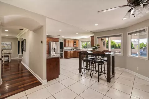 Entry Way - 1150 W Aster St, Upland, CA 91786 photo 2 of 2