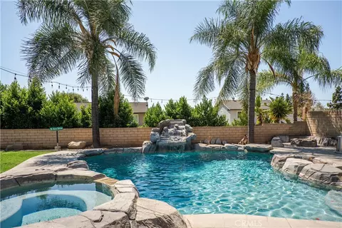 Exterior - 1150 W Aster St, Upland, CA 91786 photo 7 of 11