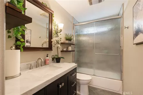 Bath - 1150 W Aster St, Upland, CA 91786 photo 3 of 4