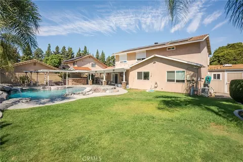 Exterior - 1150 W Aster St, Upland, CA 91786 photo 10 of 11