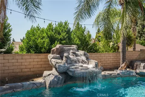 Exterior - 1150 W Aster St, Upland, CA 91786 photo 8 of 11