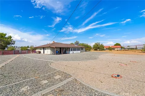Exterior - 20971 Thunderbird Rd, Apple Valley, CA 92307 photo 9 of 14