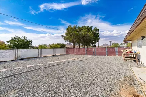 Exterior - 20971 Thunderbird Rd, Apple Valley, CA 92307 photo 8 of 14