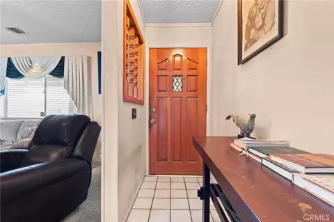 Entry Way - 20971 Thunderbird Rd, Apple Valley, CA 92307 photo 1 of 2