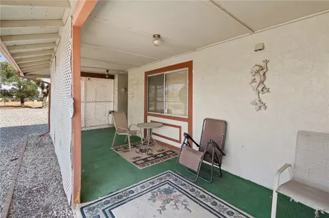 Exterior - 20971 Thunderbird Rd, Apple Valley, CA 92307 photo 7 of 14
