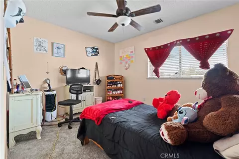 Bedroom - 20971 Thunderbird Rd, Apple Valley, CA 92307 photo 1 of 4