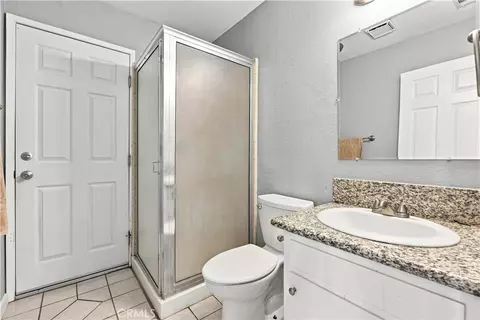 Bath - 14515 Rivers Edge, Helendale, CA 92342 photo 3 of 4