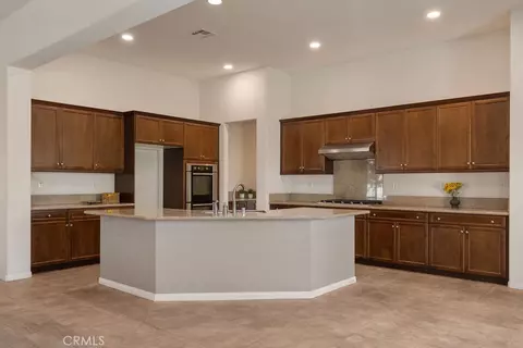 Kitchen - 31645 Melvin St, Menifee, CA 92584 photo 2 of 2
