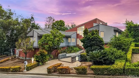 742 Greenridge Dr, La Canada Flintridge, CA 91011