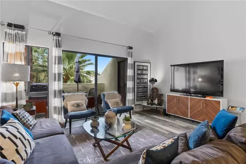 1655 E Palm Cyn #708, Palm Springs, CA 92264