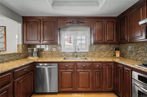 Kitchen - 6431 Teton Peak Ct, Rancho Cucamonga, CA 91737 photo 5 of 8