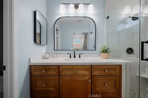 Bath - 6431 Teton Peak Ct, Rancho Cucamonga, CA 91737 photo 3 of 5