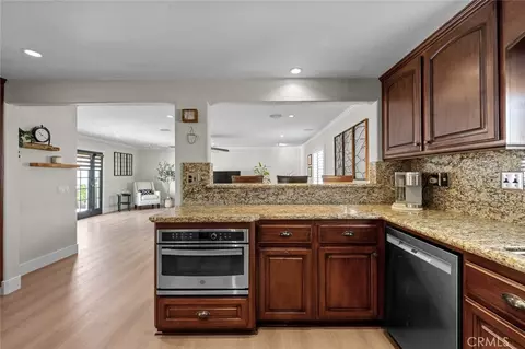 Kitchen - 6431 Teton Peak Ct, Rancho Cucamonga, CA 91737 photo 6 of 8