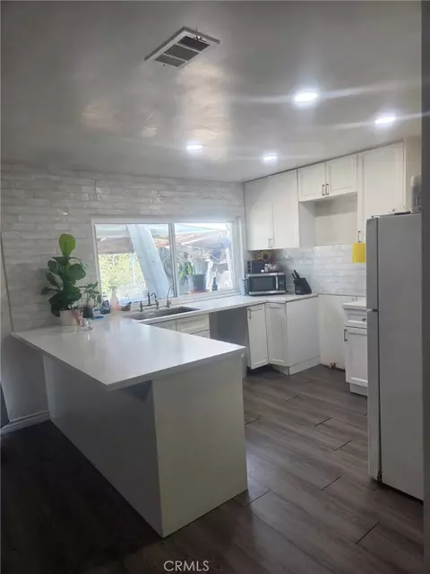 Kitchen - 4625 Horseshoe Ln, Riverside, CA 92509 photo 1 of 4