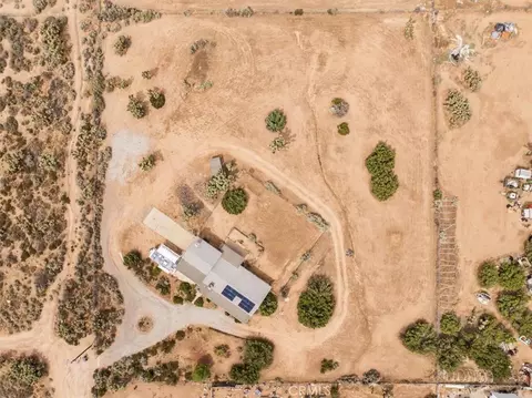 View/Area - 8757 Pacific, Phelan, CA 92371 photo 5 of 6