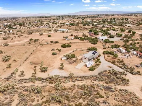 View/Area - 8757 Pacific, Phelan, CA 92371 photo 6 of 6