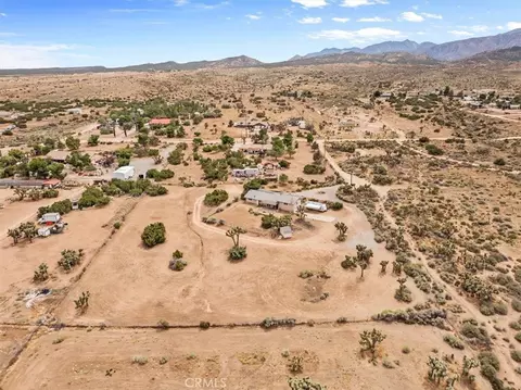 View/Area - 8757 Pacific, Phelan, CA 92371 photo 3 of 6