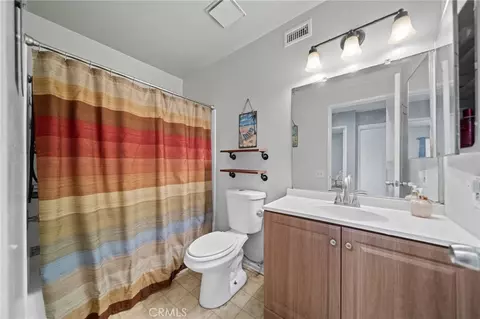 Bath - 1435 S Magnolia Ave, Ontario, CA 91762 photo 2 of 2