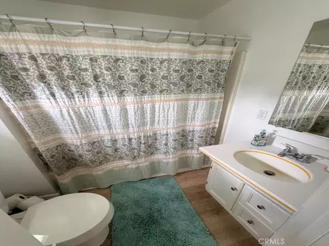 Bath - 4574 Central Ave, Riverside, CA 92506 photo 2 of 5