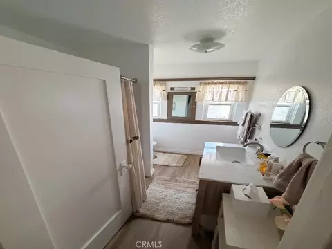 Bath - 4574 Central Ave, Riverside, CA 92506 photo 5 of 5