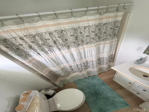 Bath - 4574 Central Ave, Riverside, CA 92506 photo 1 of 5