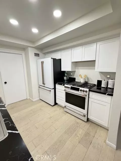 Kitchen - 9785 Louise Way, Rancho Cucamonga, CA 91730 photo 2 of 3