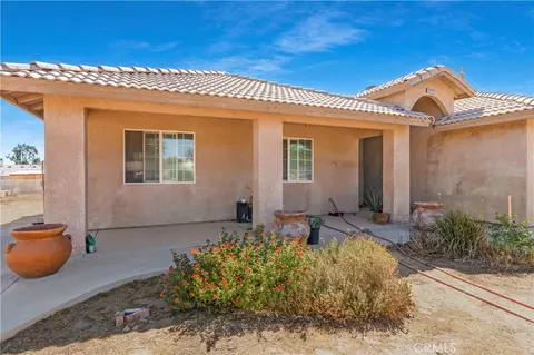 Exterior - 9009 Piedra Ave, Hesperia, CA 92345 photo 3 of 8