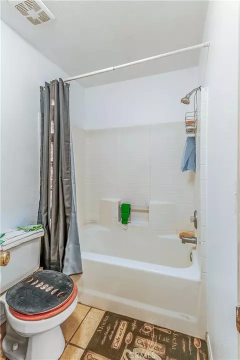 Bath - 9009 Piedra Ave, Hesperia, CA 92345 photo 3 of 4