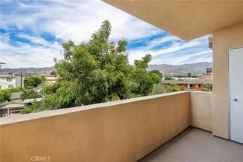 Exterior - 1515 Grismer #202, Burbank, CA 91504 photo 2 of 8