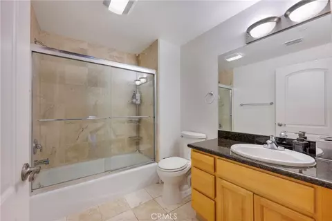 Bath - 1515 Grismer #202, Burbank, CA 91504 photo 1 of 6