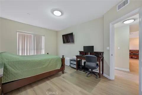 Bedroom - 1515 Grismer #202, Burbank, CA 91504 photo 4 of 6