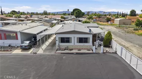 655 E Main #98, San Jacinto, CA 92583 photo 4